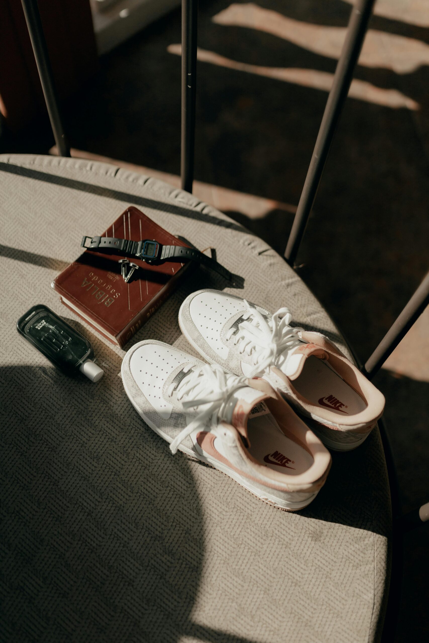 ”The Sneaker That Changed the Game: Travis Scott x Jordan 1”